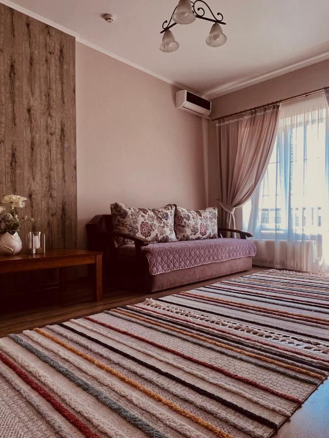 Tamerlan Khmelʼnytsʼkyy Exterior foto