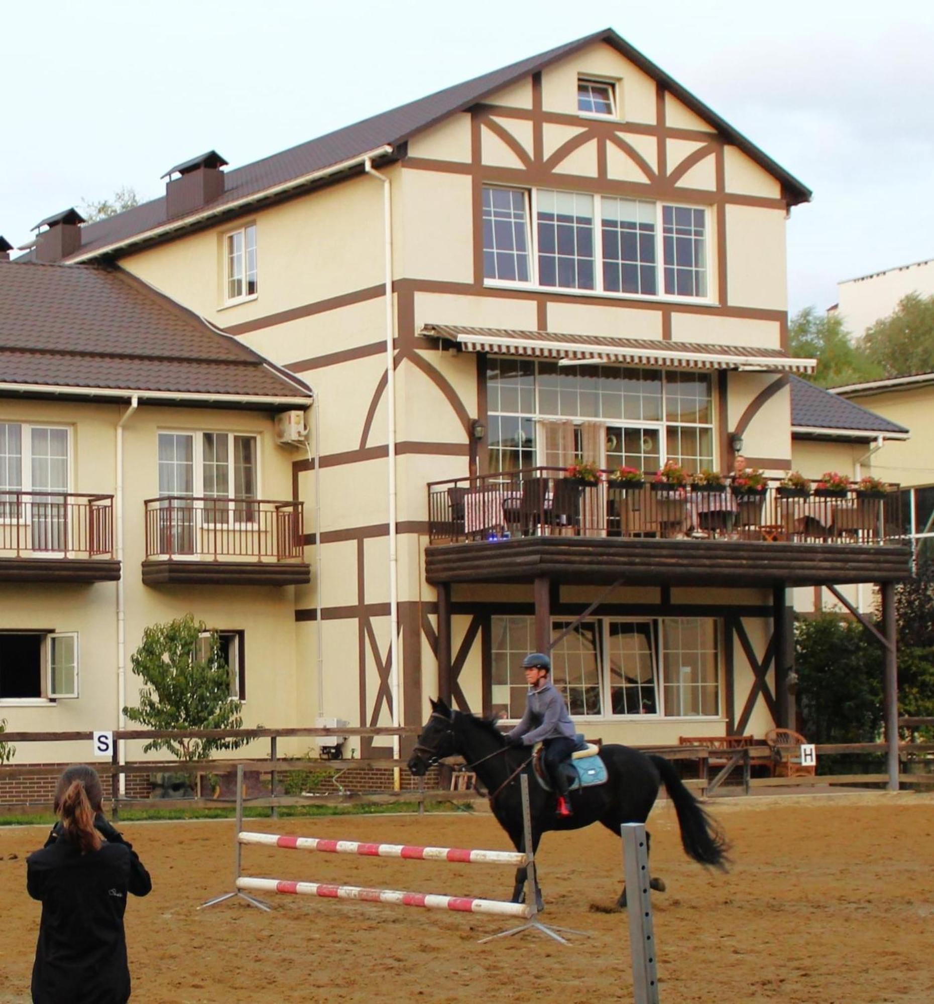 Tamerlan Khmelʼnytsʼkyy Exterior foto